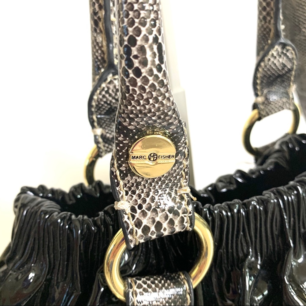 Marc Fisher handbag black patent leather with gold hardware New - Picture 3 of 5